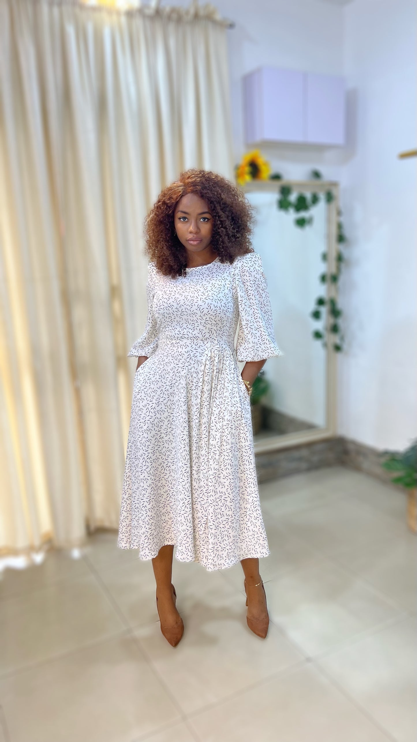 Daisy Midi dress(white)